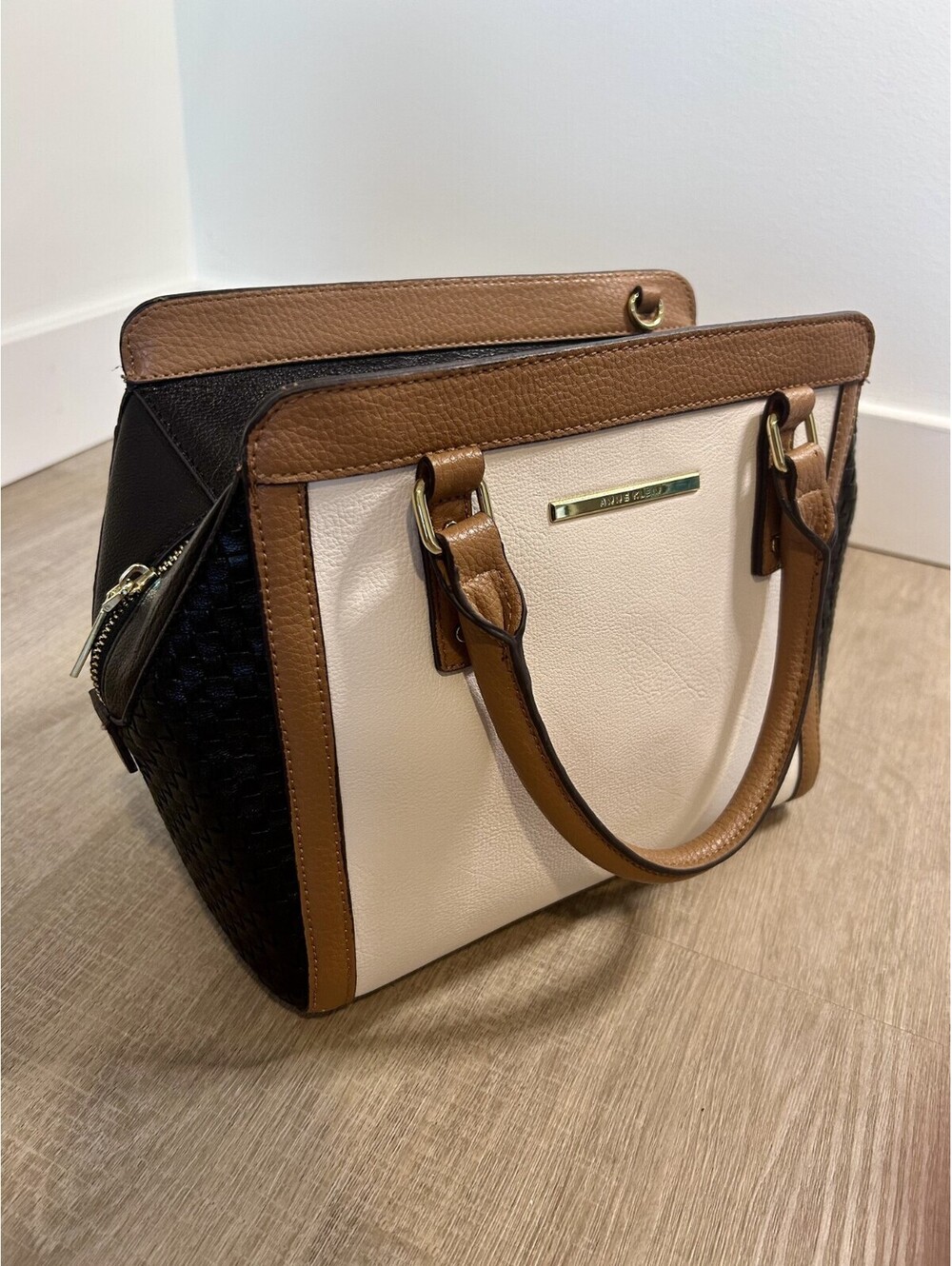 Anne Klein Gardenia Crossbody purse Black, Brown, Cream